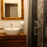 Viya Boutique Szálloda